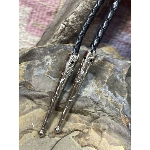 Western Bolo tie Lariat Death Head Moth Skull Cameo Rustic Wedding Attire Party - Picture 3 of 16